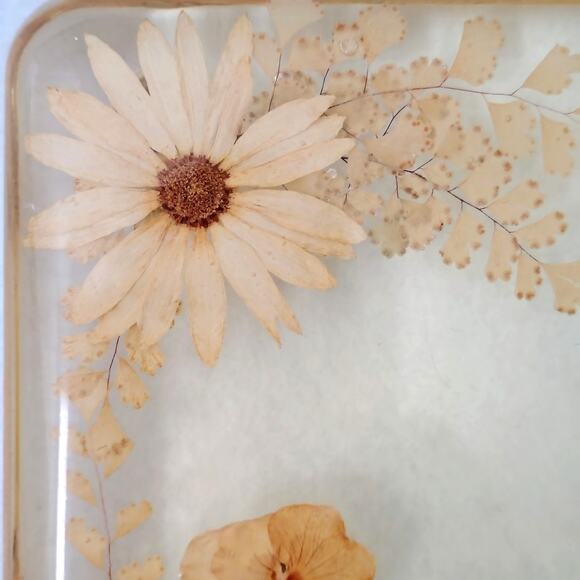 Vintage Yellow Resin Dried Flowers Bathroom Footed Vanity Tray Trinket Display - Picture 3 of 8